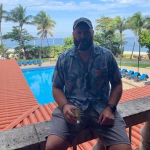 Meet your Posher, Clay